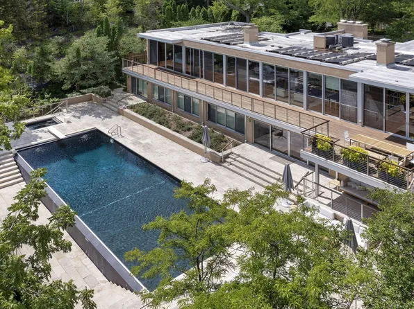 595 Longwood Ave, Glencoe, IL 60022