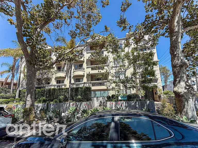 1241 S Sherbourne Dr #G104 — Photo 24