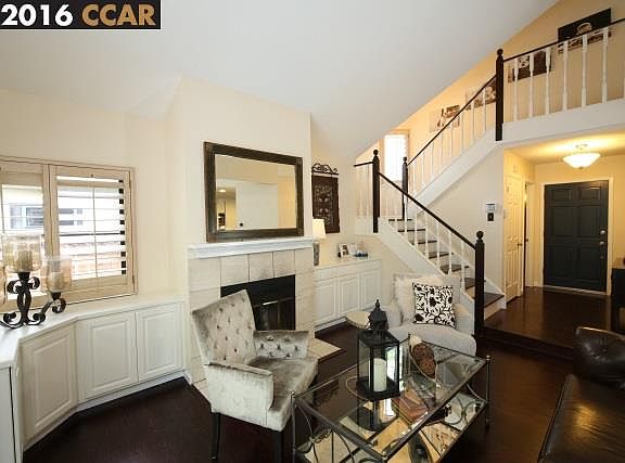 2nd image of 3690 Silver Oak Pl