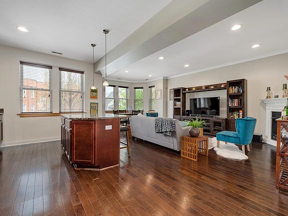 3rd image of 3531 W Shakespeare Ave APT 2