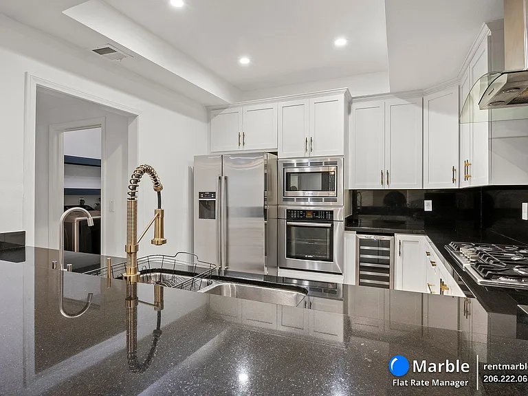 11667 Gorham Ave #104 — Photo 35