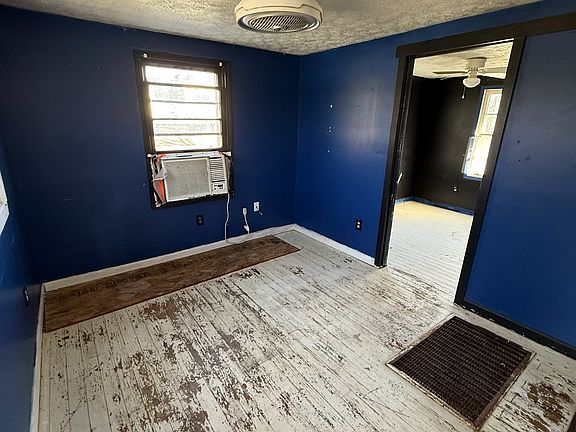 4th image of 88 Cages Ferry Rd