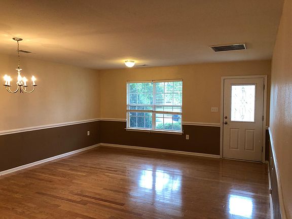 4th image of 15233 Edgewater Forest Ln