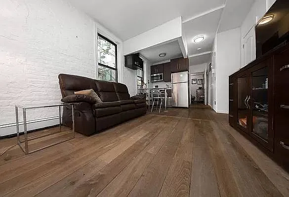 Rented by REAL New York | media 7