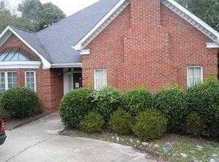 2122 Candelar Dr, High Point, NC 27265