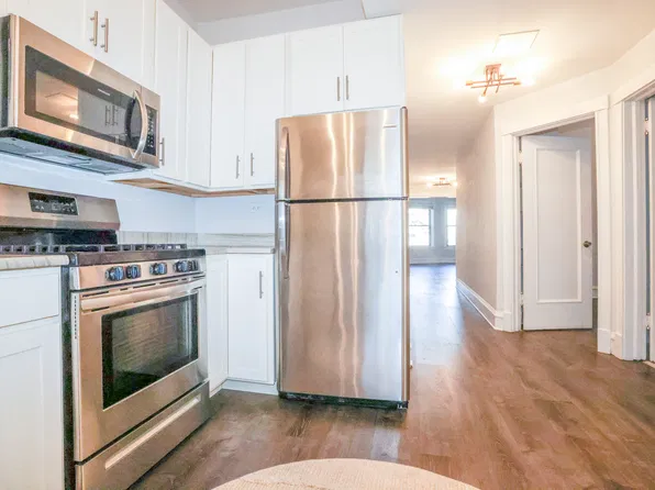 907 W Sheridan Rd, Chicago, IL