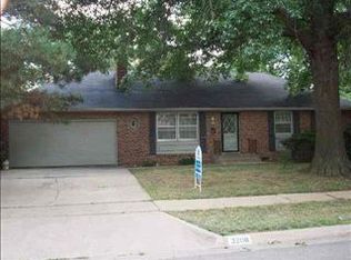 3208 SW Westwood Dr, Topeka, KS 66614
