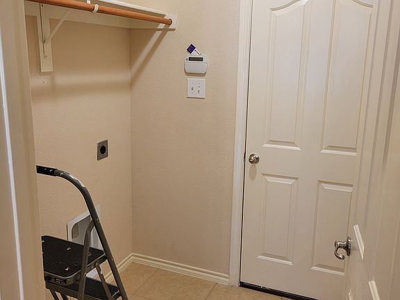 5th image of 6113 Kristen Dr