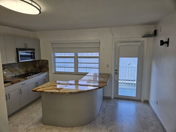 524 Washington Ave APT 305