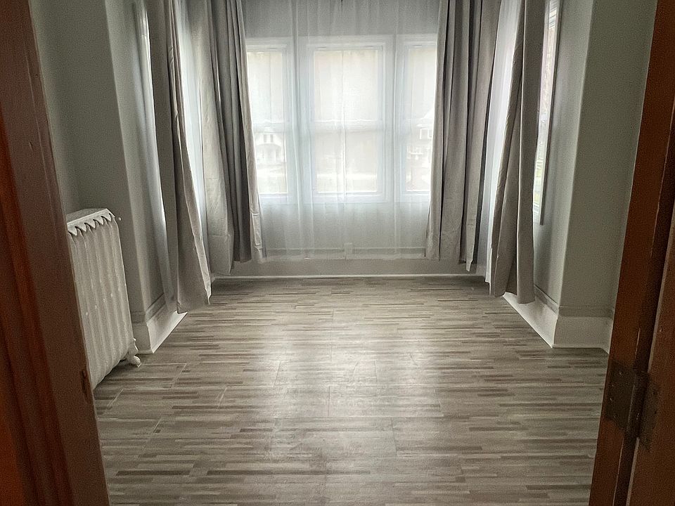 1st image of 88 North Rd APT 4