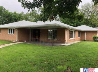 723 S Hutchins Ave, York, NE 68467
