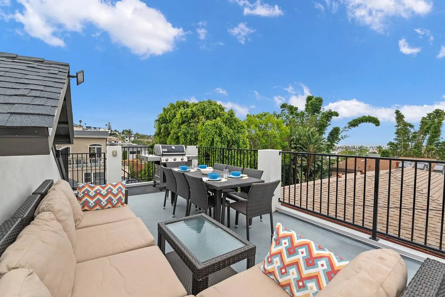 3 bed, 2.0 bath, 1496 sqft, $10,723 — Photo 3