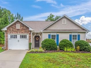 5644 Beaver Pond Trl, Pfafftown, NC 27040