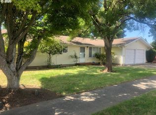 611 SW Laurel St, Junction City, OR 97448