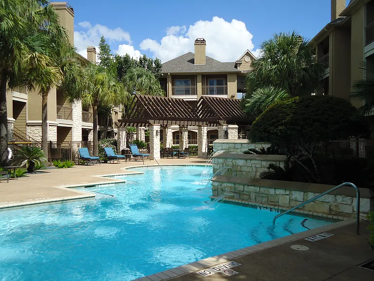 2921 Briarpark Dr — Photo 40