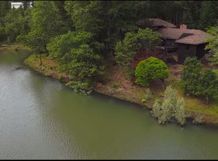 1897 Crowfoot Rd, Eagle Point, OR 97524