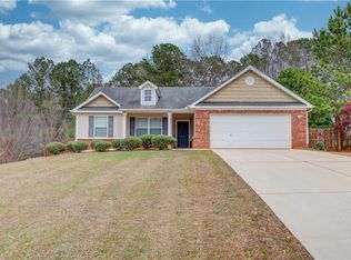 1222 Casper Ln, Winder, GA 30680