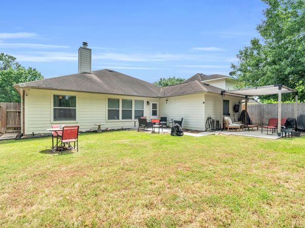 9114 Colony Cove Dr, Spring, TX 77379