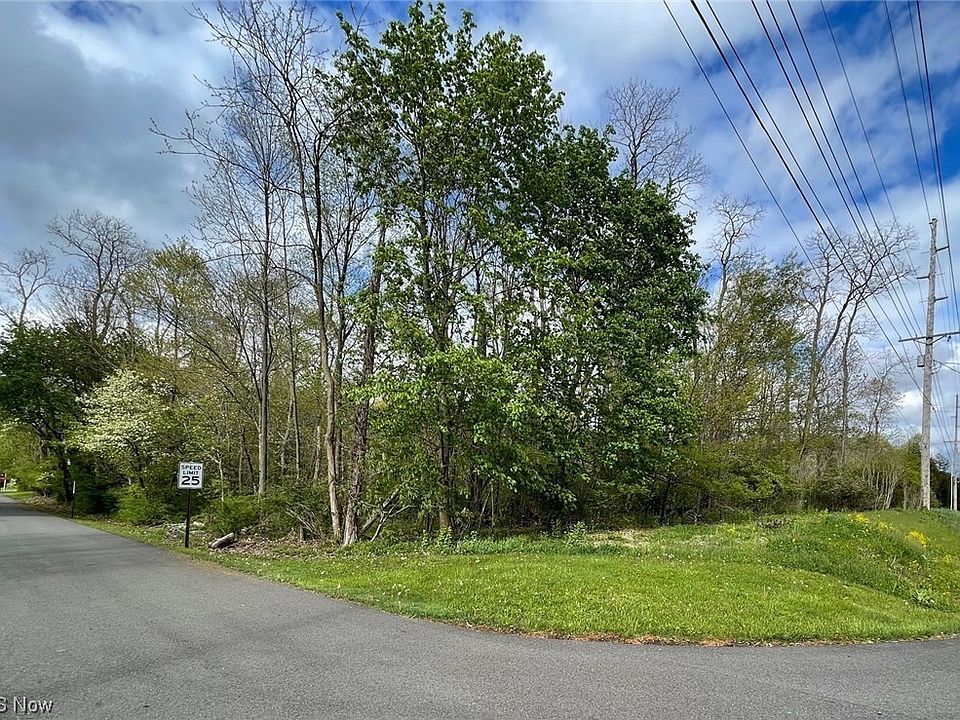 2nd image of Woodcrest Ave NE