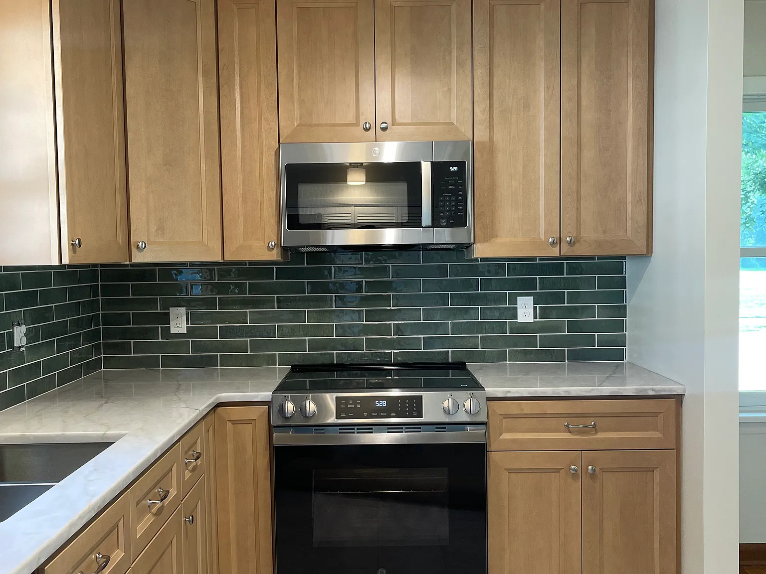 4 bed, 1200 sqft, $2,495 — Photo 3