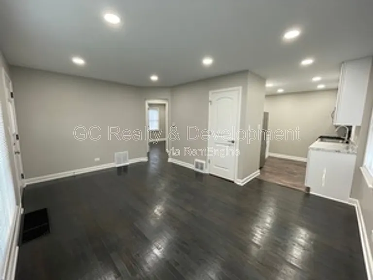 4315 Stanley Ave — Photo 8