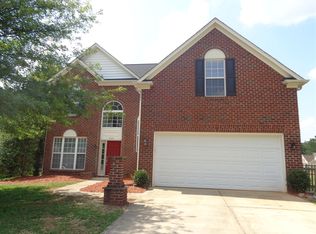 904 Clearbrook Rd, Matthews, NC 28105