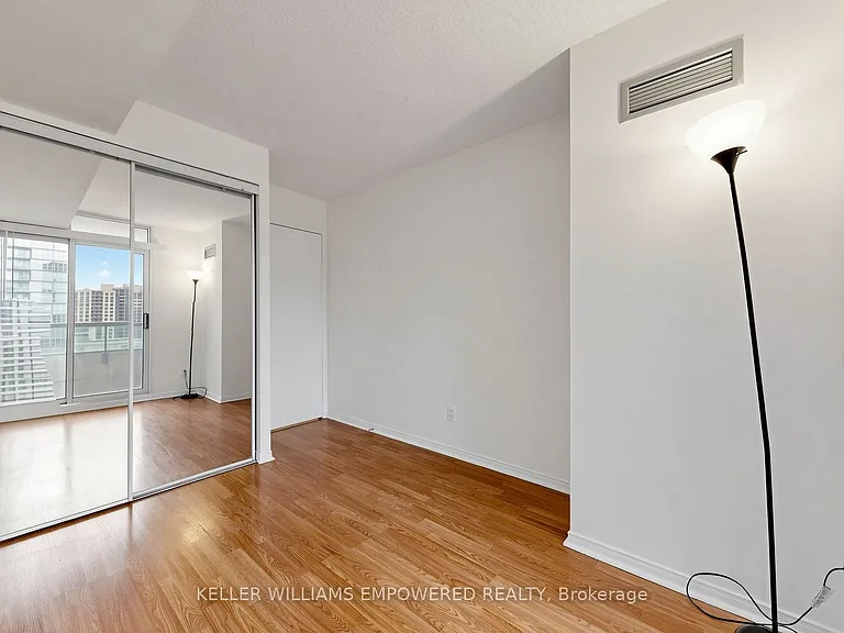 238 Doris Ave #1511 — Photo 33