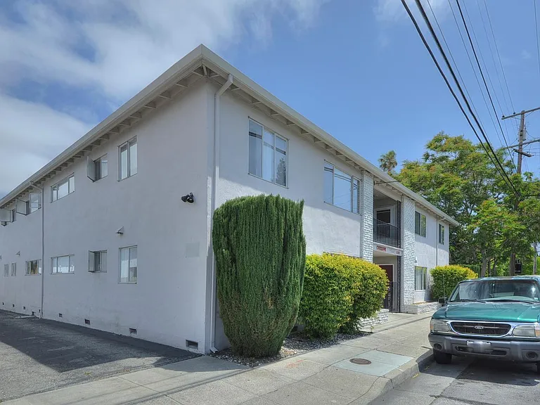 1800 California St — Photo 2