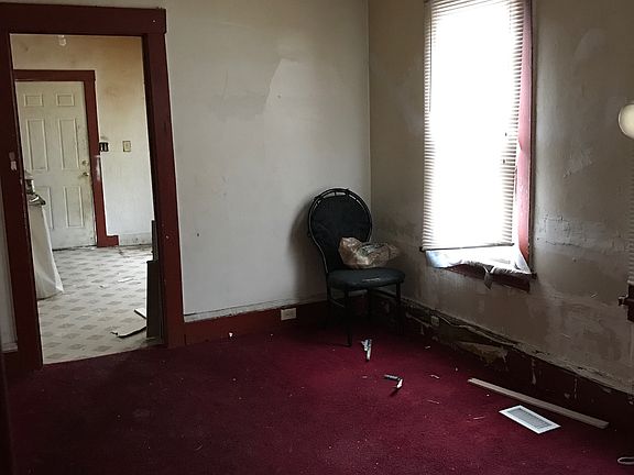 5th image of 1035 E 72nd St
