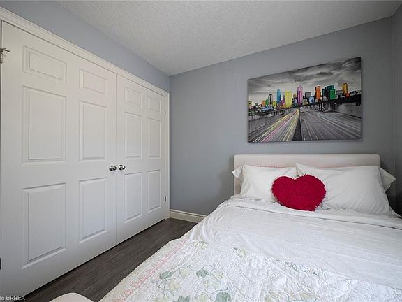5th image of 35 Chatfield St #3