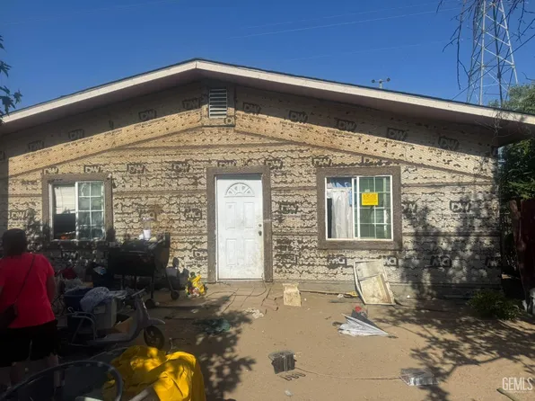 11000 San Emidio St, Lamont, CA 93241