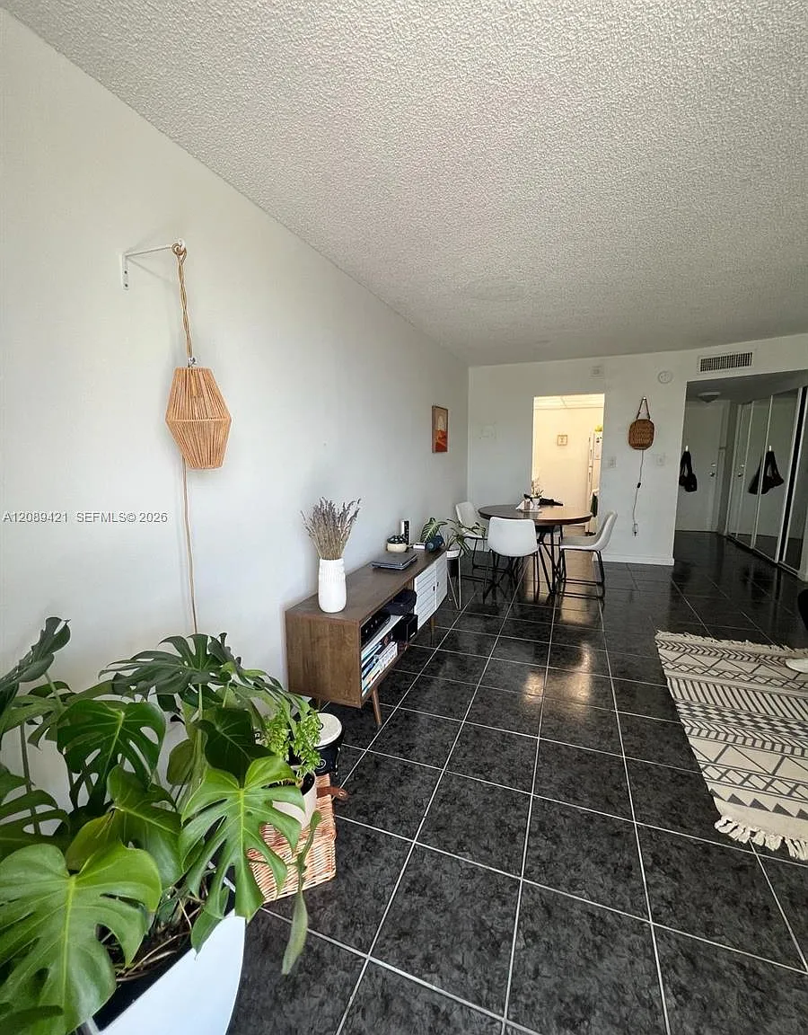 Vecino Del Mar Condo — Photo 2