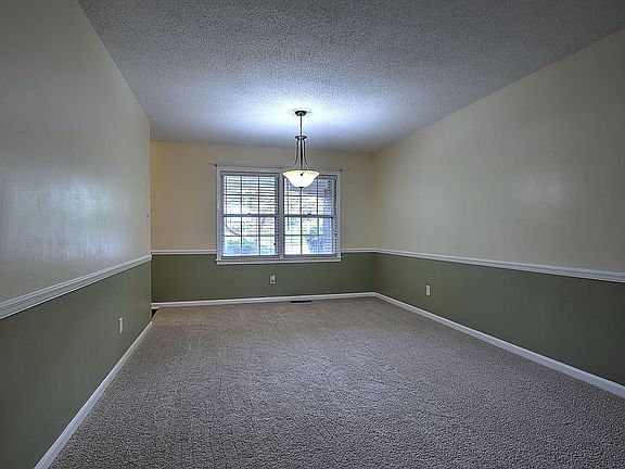 4th image of 3313 Martindale Dr