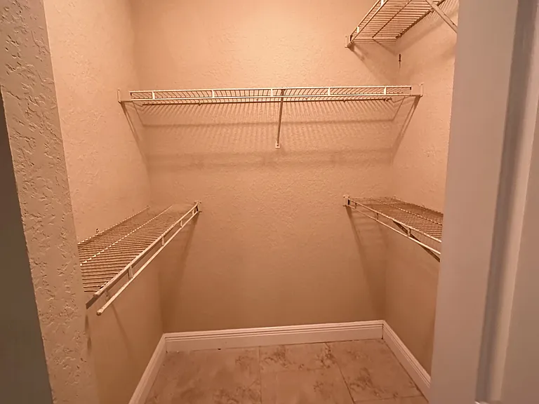 2811 N Oakland Forest Dr #209 — Photo 13