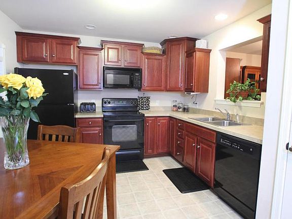 4th image of 119 Creekgate Ct