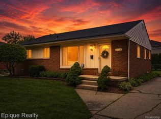 1114 W Thirteen Mile Rd, Royal Oak, MI 48073