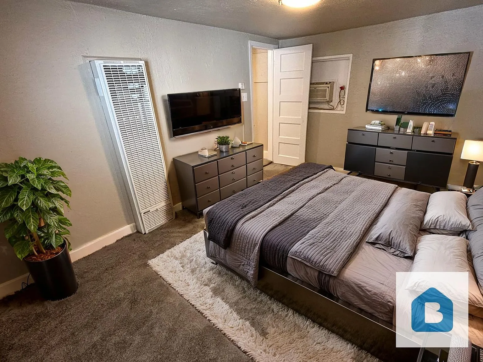 Iron Springs Apartments — Photo 4