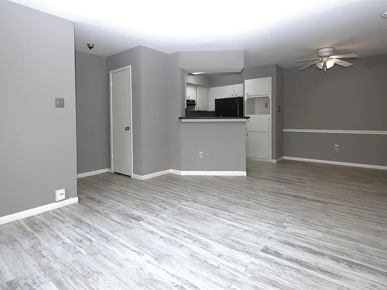 2626 Holly Hall St #511 — Photo 6