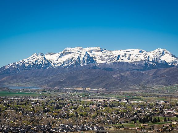3rd image of 1647 N A1 Peak Dr