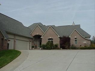 6588 Clarkston Rd, Clarkston, MI 48346