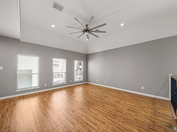 5th image of 5817 Washington Ave Unit C