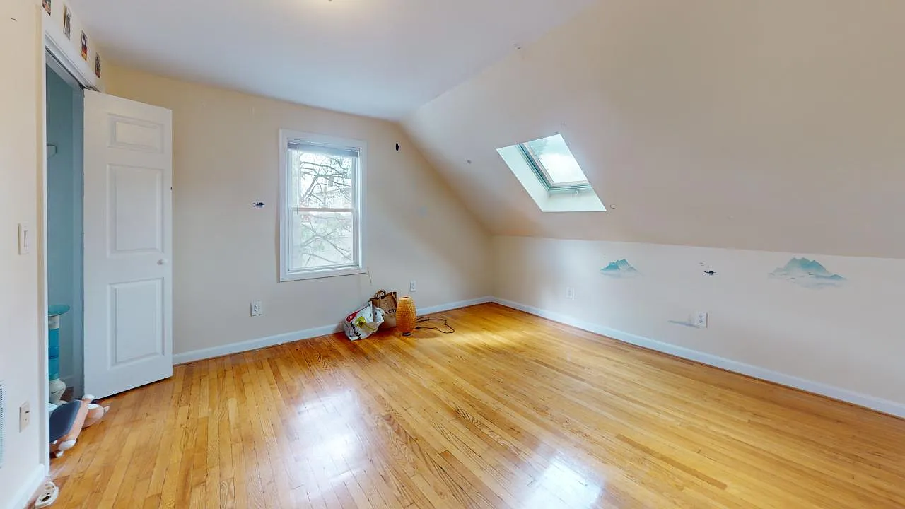 2 bed, 1000 sqft, $3,660 — Photo 4