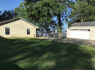 647 Sequoia Dr, Livingston, TX 77351