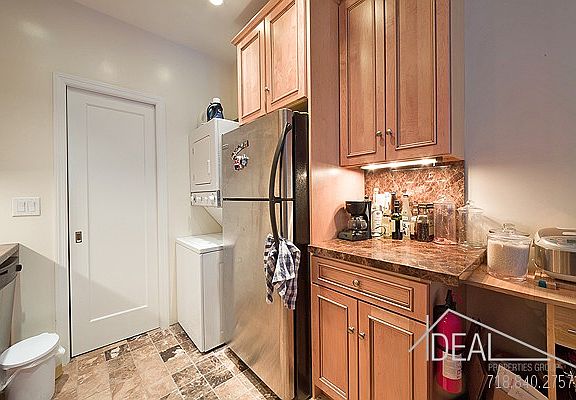3rd image of 48 Montgomery Pl APT 2