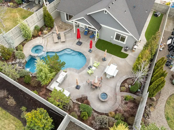 4035 Crystal Springs Dr, Medford, OR 97504