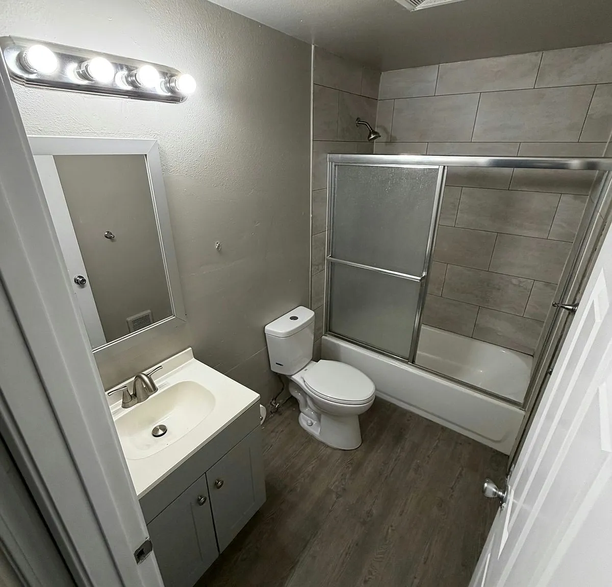 2705 South 256th Street, Unit B — Photo 4