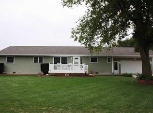 560 7th St, Dike, IA 50624