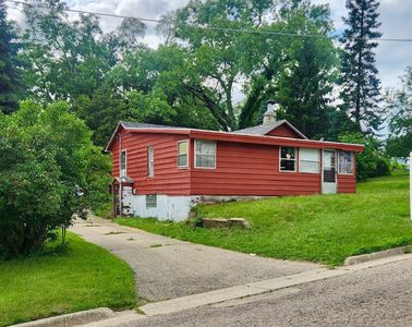 418 South Pine Street, Janesville, WI, 53548