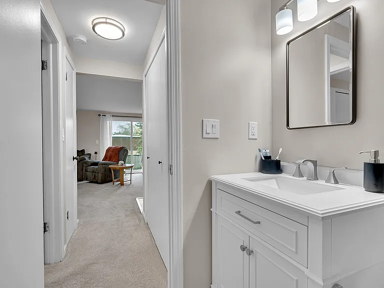 225 Charter Oaks Dr #3 — Photo 15