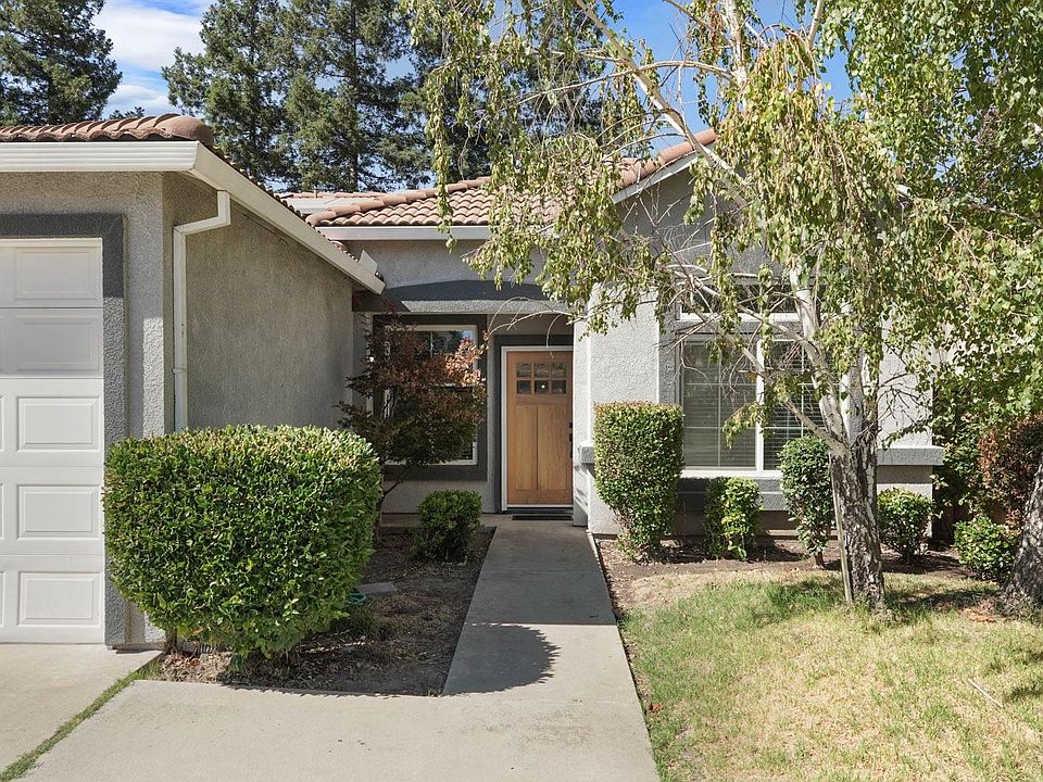 1st image of 9978 River View Cir
